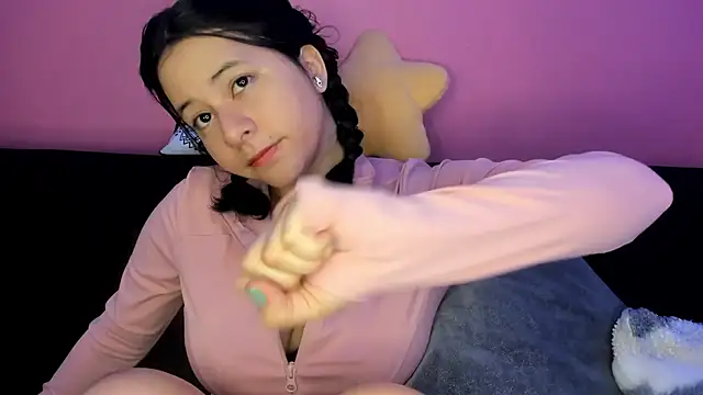 Snapshot of agnes_213 chatting on 12, 11, 2025 agnes 213 online show from 12, 11, 2025