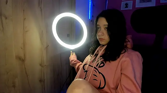 Snapshot of agnes_213 chatting on 17, 11, 2025 agnes 213 online show from 17, 11, 2025