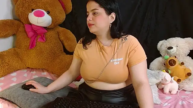 sophia cute1 1 online show from 5, 12, 2025