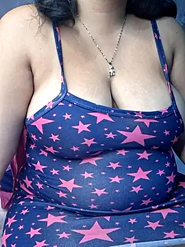 Snapshot of sophia_cute1_1 chatting on 23, 7, 2026 sophia cute1 1 online show from 23, 7, 2026
