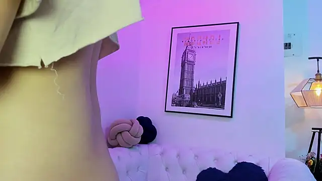 Theia moon online show from 31, 1, 2025