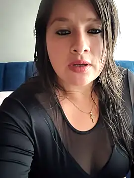 Neve Collins online show from 7, 5, 2026