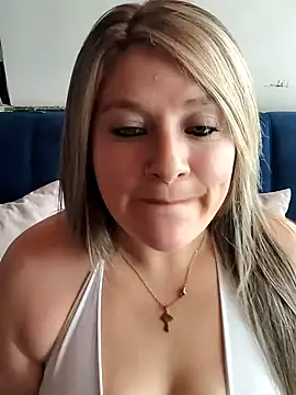 Neve Collins online show from 8, 7, 2026