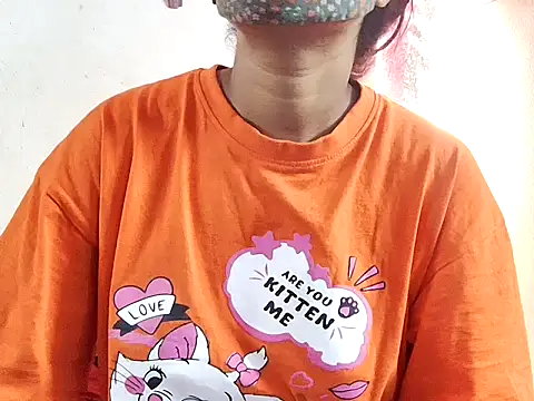 Snapshot of samosa73 chatting on 28, 11, 2025 samosa73 online show from 28, 11, 2025