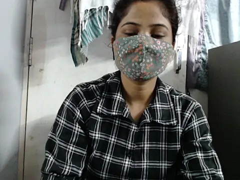 Snapshot of samosa73 chatting on 6, 11, 2025 samosa73 online show from 6, 11, 2025