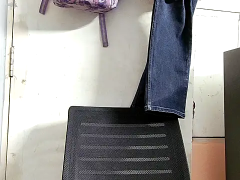 Snapshot of samosa73 chatting on 23, 10, 2025 samosa73 online show from 23, 10, 2025