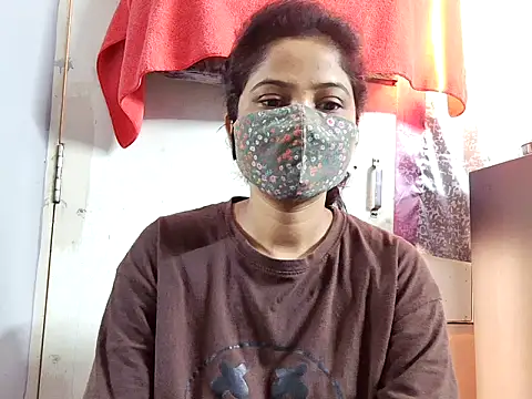 Snapshot of samosa73 chatting on 18, 11, 2025 samosa73 online show from 18, 11, 2025