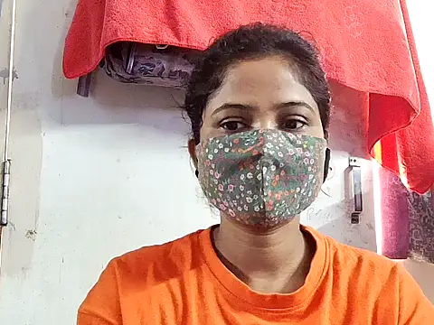 Snapshot of samosa73 chatting on 27, 11, 2025 samosa73 online show from 27, 11, 2025