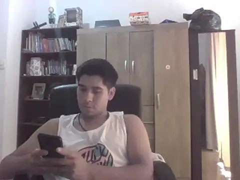 Snapshot of estudiante69 chatting on 28, 2, 2025 estudiante69 online show from 28, 2, 2025