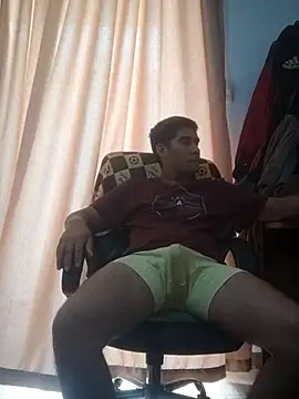 Snapshot of estudiante69 chatting on 12, 1, 2025 estudiante69 online show from 12, 1, 2025