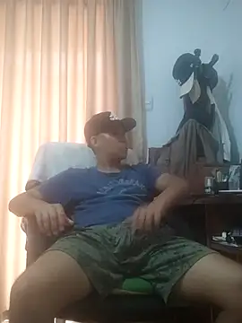 Snapshot of estudiante69 chatting on 4, 2, 2025 estudiante69 online show from 4, 2, 2025