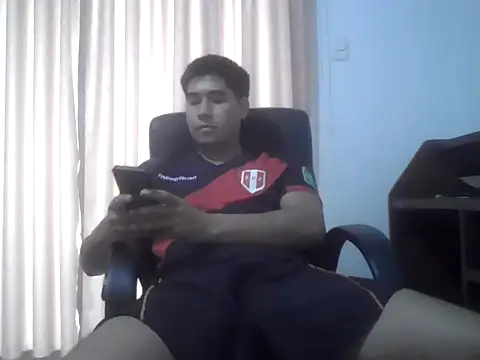 Snapshot of estudiante69 chatting on 1, 12, 2024 estudiante69 online show from 1, 12, 2024
