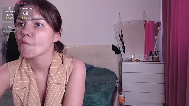 Snapshot of MiraMiss chatting on 20, 7, 2026 MiraMiss online show from 20, 7, 2026