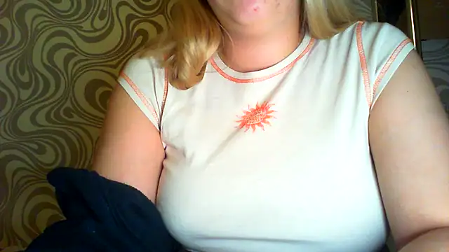 Snapshot of bunnyamy chatting on 30, 10, 2025 bunnyamy online show from 30, 10, 2025