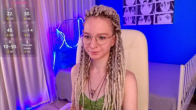 Snapshot of VioletShine chatting on 23, 7, 2026 VioletShine online show from 23, 7, 2026