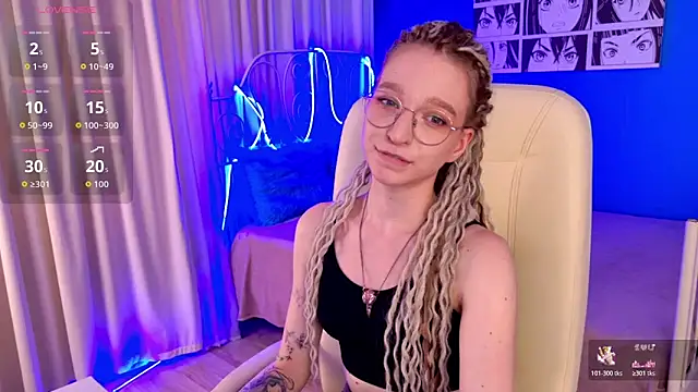 Snapshot of VioletShine chatting on 5, 7, 2026 VioletShine online show from 5, 7, 2026
