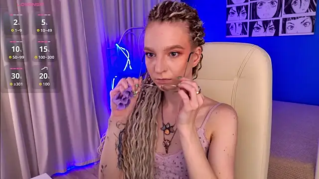 Snapshot of VioletShine chatting on 18, 6, 2026 VioletShine online show from 18, 6, 2026