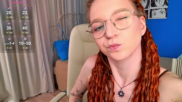 Snapshot of VioletShine chatting on 14, 5, 2026 VioletShine online show from 14, 5, 2026