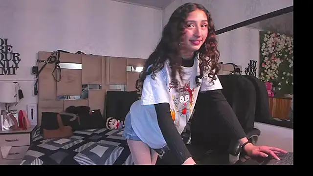 Queenjenn   online show from 21, 12, 2025