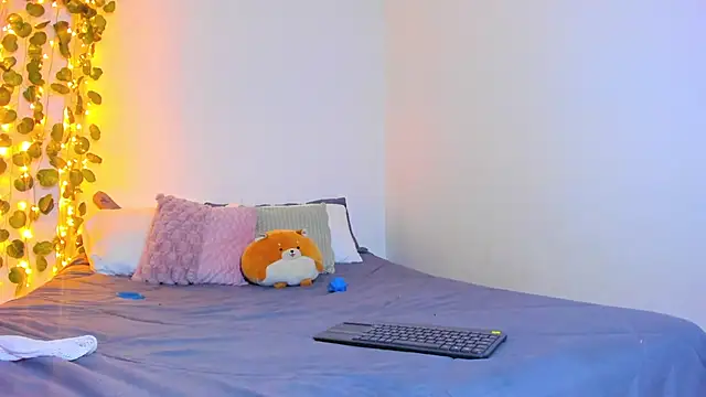 emillyhills online show from 5, 2, 2025