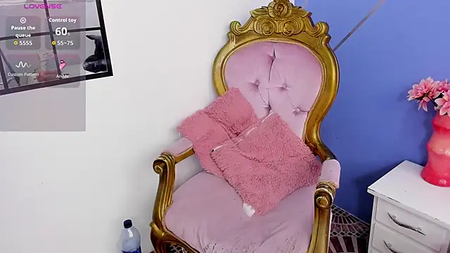 Snapshot of DannaMishellx_ chatting on 8, 10, 2025 DannaMishellx online show from 8, 10, 2025