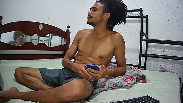 Snapshot of SkinnyLatinMan chatting on 4, 10, 2025 SkinnyLatinMan online show from 4, 10, 2025