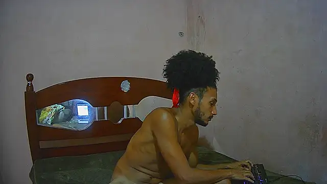 Snapshot of SkinnyLatinMan chatting on 3, 12, 2024 SkinnyLatinMan online show from 3, 12, 2024