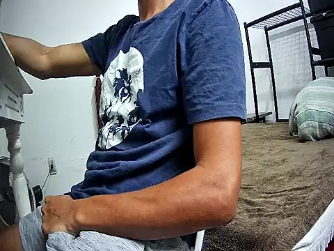 SkinnyLatinMan online show from 7, 11, 2025