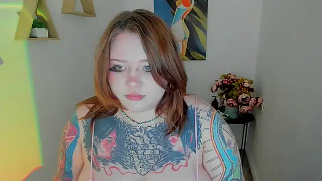 Snapshot of MoonLghte chatting on 8, 5, 2026 MoonLghte online show from 8, 5, 2026