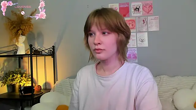 Snapshot of EvaStevs chatting on 9, 3, 2025 EvaStevs online show from 9, 3, 2025