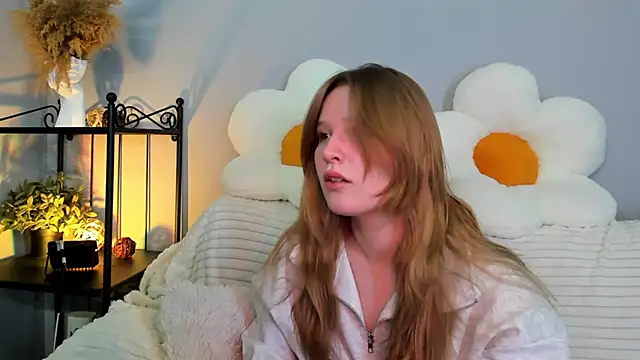 Snapshot of EvaStevs chatting on 3, 2, 2025 EvaStevs online show from 3, 2, 2025