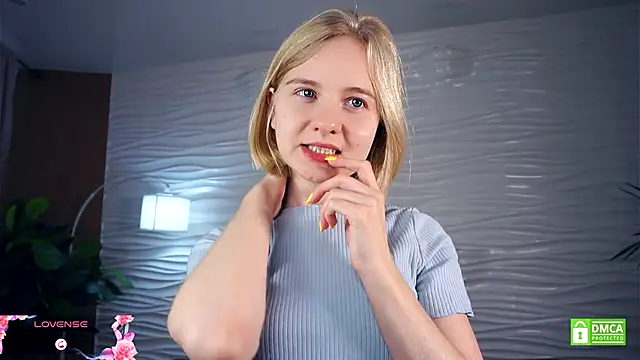 OdelinaFicken online show from 24, 10, 2025