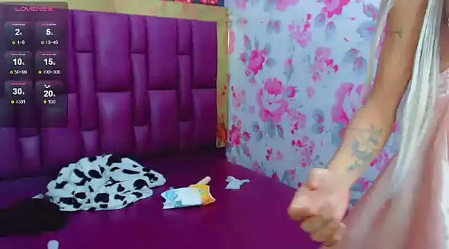 Luna and valery online show from 21, 12, 2024