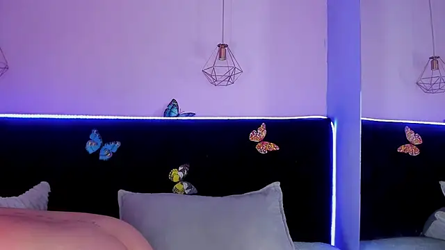 Anastasia Whitee online show from 9, 1, 2026