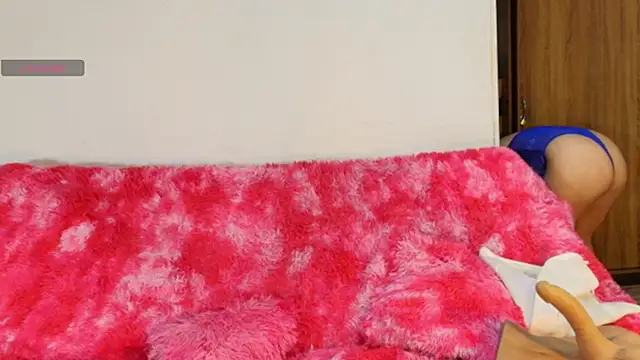 sweet kitty0110 online show from 4, 2, 2025