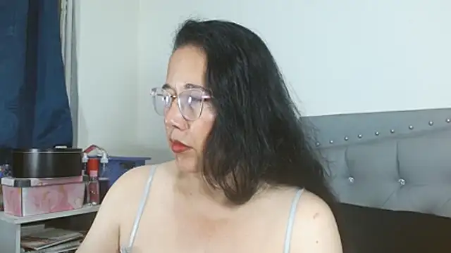 maturepriscila online show from 20, 2, 2026