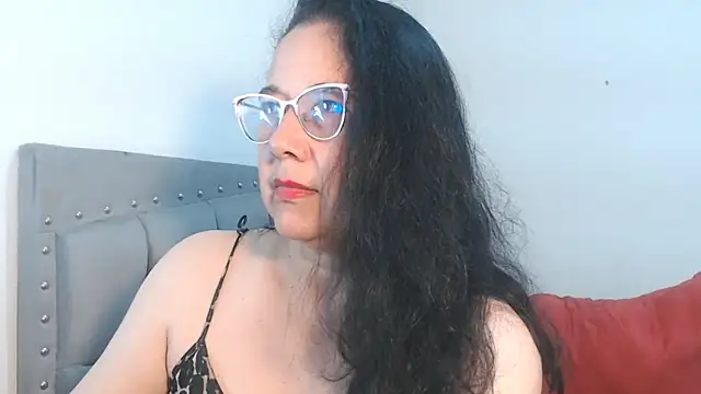 maturepriscila online show from 9, 9, 2025