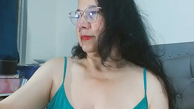 maturepriscila online show from 5, 4, 2026