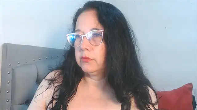 maturepriscila online show from 10, 9, 2025