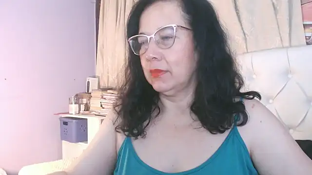 maturepriscila online show from 23, 2, 2025