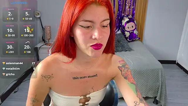 Kate Laurence  online show from 12, 11, 2025