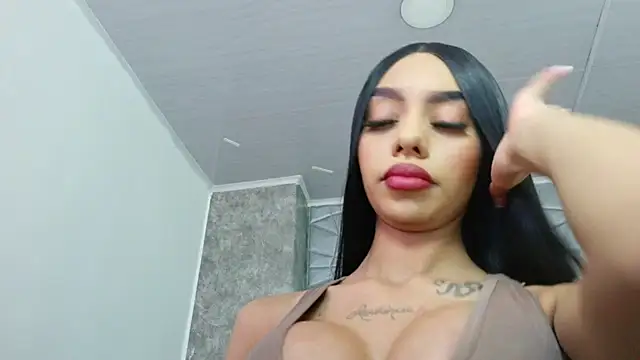 Tiffanny online show from 15, 12, 2025