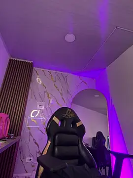 Tiffanny online show from 28, 2, 2026