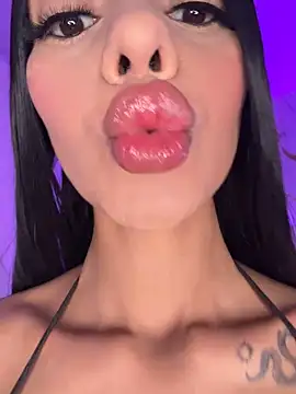 Tiffanny online show from 8, 4, 2026