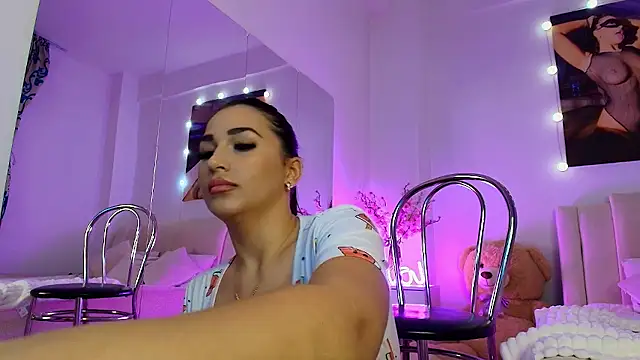 Snapshot of lissa_yasemin chatting on 3, 12, 2024 lissa yasemin online show from 3, 12, 2024