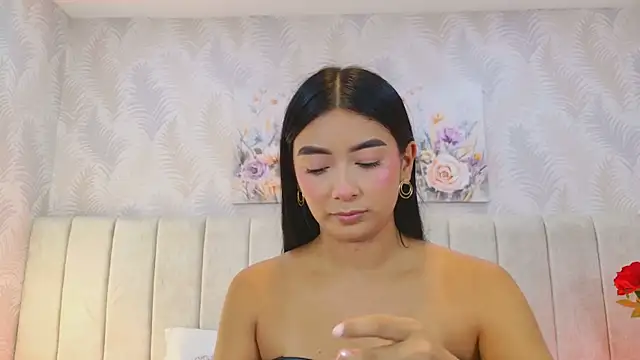 Snapshot of MeganCruzGB chatting on 22, 11, 2025 MeganCruzGB online show from 22, 11, 2025