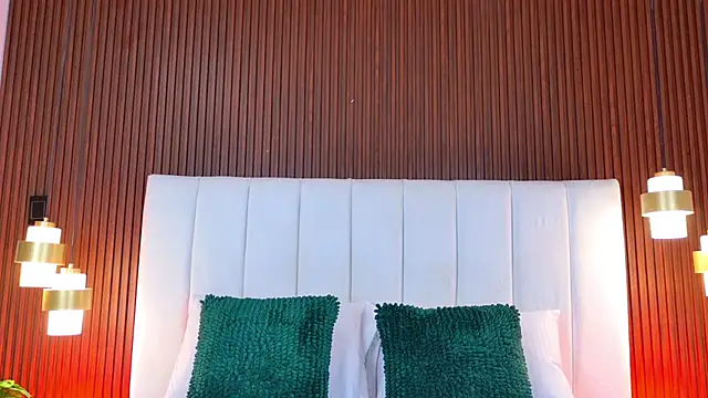 Snapshot of MeganCruzGB chatting on 10, 10, 2025 MeganCruzGB online show from 10, 10, 2025