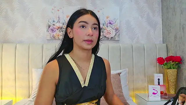 Snapshot of MeganCruzGB chatting on 30, 10, 2025 MeganCruzGB online show from 30, 10, 2025