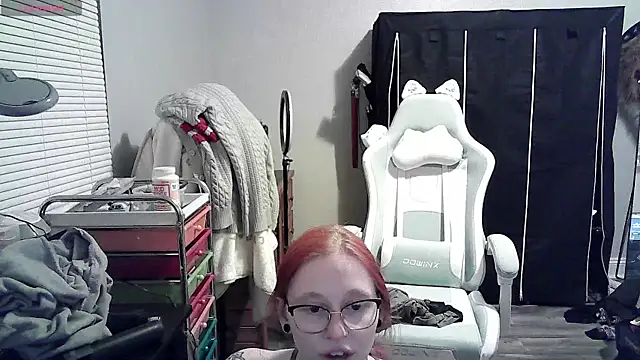 LilyFoxxx online show from 19, 1, 2025