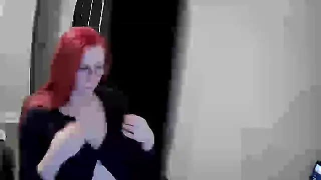 LilyFoxxx online show from 4, 12, 2024